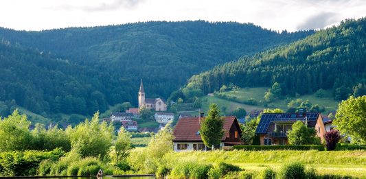 Small Town America: Thermopolis, WY — Horses and hot springs