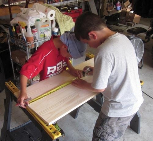 Build a passive-solar food dehydrator