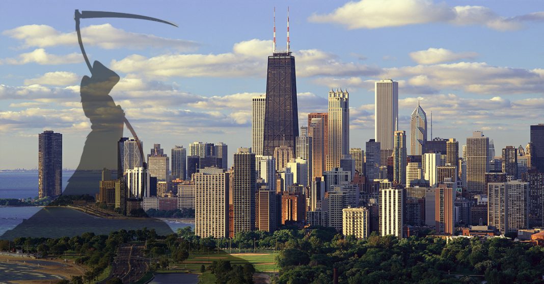 Panoramic view of Lake Michigan and Lincoln Park, Chicago, IL